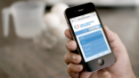 iPhone zeigt die responsive Navigation der Website des Herz Zentrums Bodensee